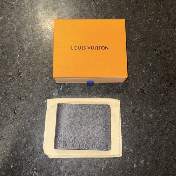 Louis Vuitton Slender Wallet 100% Authentic - Picture 6 of 17